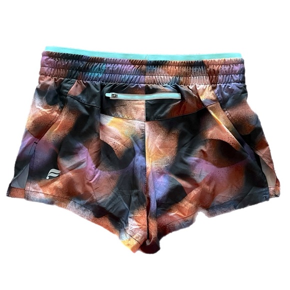 NWT Fabletics Breathe Run Shorts in Meltdown/crystal wave/reflective silver XS - Picture 5 of 7